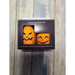 Celebrate Halloween Orange Ceramic Jack O Lantern Salt & Pepper Shaker Set
